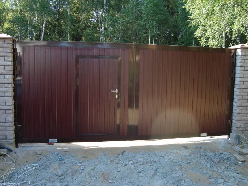 Уличные ворота DoorHan в Сочи с установкой